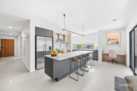 Property photo of 7 Lanah Place Brown Hill VIC 3350