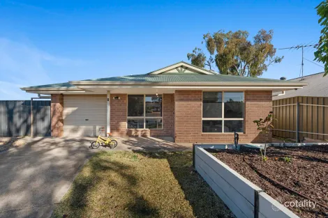 8 John Murray Dr, Williamstown, SA 5351
