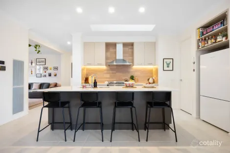 Property photo of 52 Dutch Road Sunbury VIC 3429