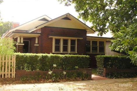 19 Gossett St, Wagga Wagga, NSW 2650