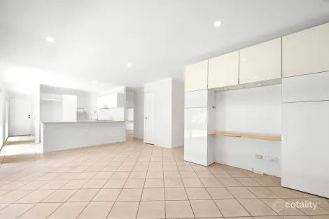 Property photo of 4 Neranda Court Holland Park QLD 4121