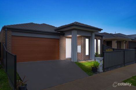 Property photo of 28 Travers Street Craigieburn VIC 3064