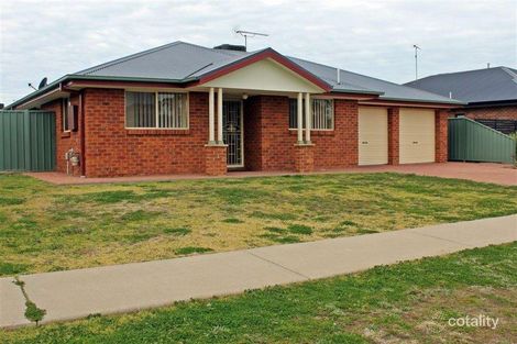 25 Lady Mary Dr, West Wyalong, NSW 2671