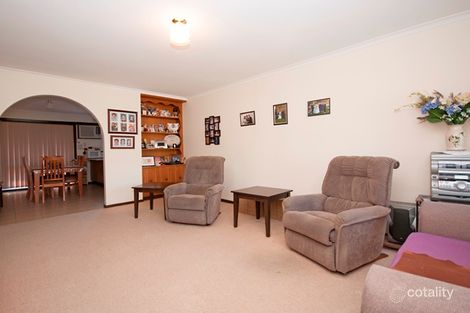Property photo of 2/7 Garnet Circuit West Wodonga VIC 3690