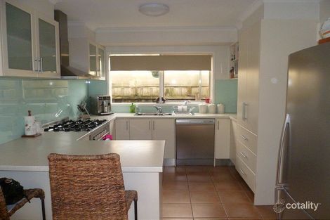 Property photo of 16 Oates Court Cranbourne North VIC 3977