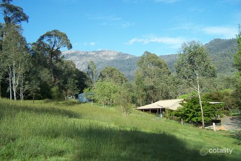 10 Crystal Brook Ave, Porepunkah, VIC 3740