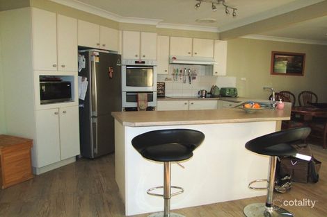 Property photo of 33 Casey Drive Hunterview NSW 2330