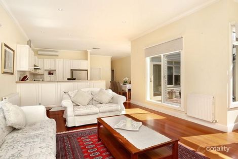 Property photo of 22 Plimsoll Grove Fairfield VIC 3078