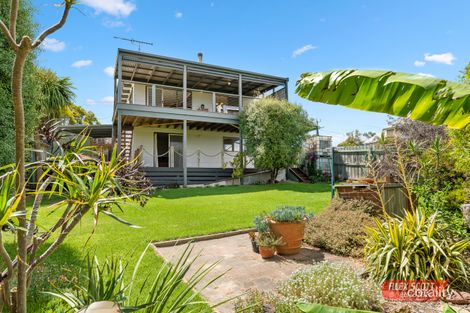 92 Red Rocks Rd, Cowes, VIC 3922