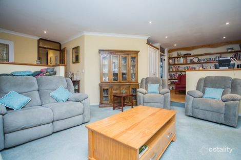 Property photo of 47 Armour Way Lesmurdie WA 6076