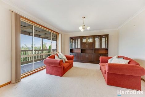 Property photo of 3 Flax Mill Close Drouin VIC 3818