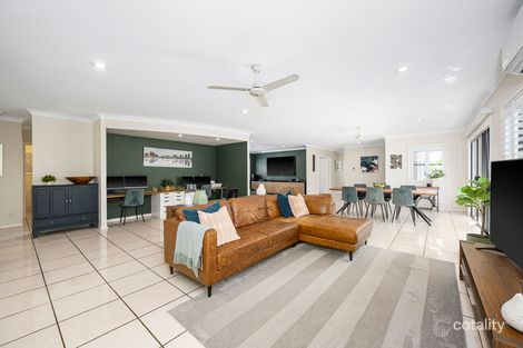 Property photo of 544 Oyster Cove Promenade Helensvale QLD 4212