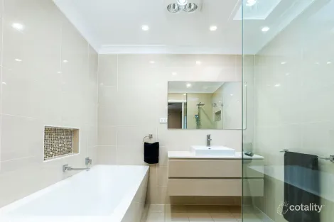 Property photo of 14 Mitumba Road Seven Hills NSW 2147