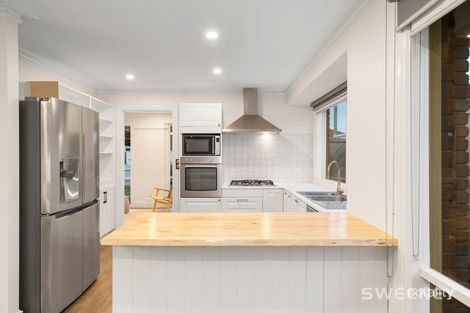 Property photo of 30 Featherby Way Altona Meadows VIC 3028