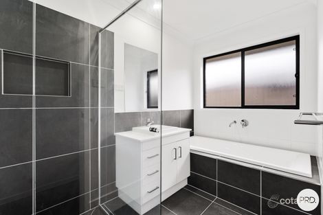 Property photo of 12 Peppermint Road Morisset NSW 2264