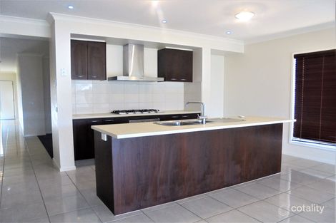 Property photo of 3 Cockatiel Circuit Craigieburn VIC 3064