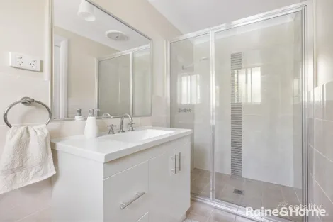 Property photo of 75 Freeman Circuit Llanarth NSW 2795