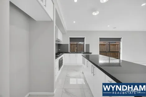 Property photo of 30 Crestfield Way Wyndham Vale VIC 3024