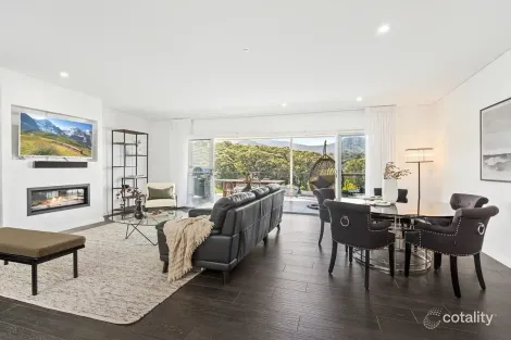 Property photo of 12 Morinda Close Figtree NSW 2525
