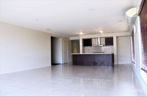 Property photo of 3 Cockatiel Circuit Craigieburn VIC 3064