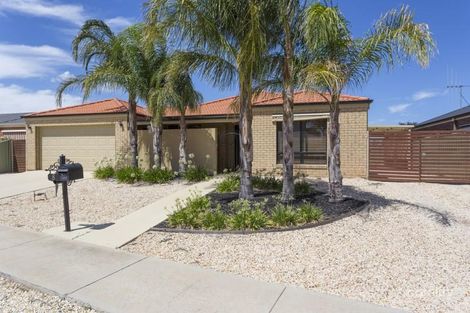 8 Greenfield Dr, Epsom, VIC 3551