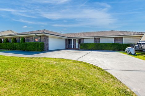 1 York Cres, Belmont North, NSW 2280