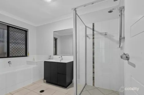 Property photo of 50 Waratah Crescent Springfield Lakes QLD 4300