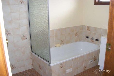 Property photo of 3 Frederick Place West Tamworth NSW 2340