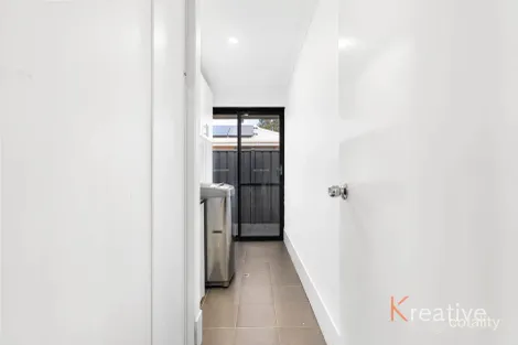 Property photo of 4 Gladalan Way Piara Waters WA 6112