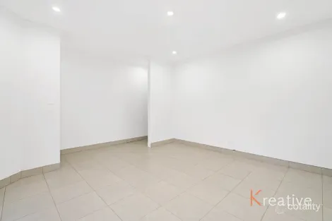 Property photo of 4 Gladalan Way Piara Waters WA 6112