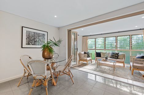 Property photo of 2B Rosslyn Street East Brisbane QLD 4169