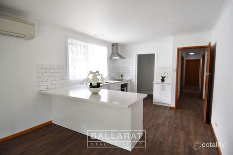 Property photo of 10 Carpenter Street Wendouree VIC 3355