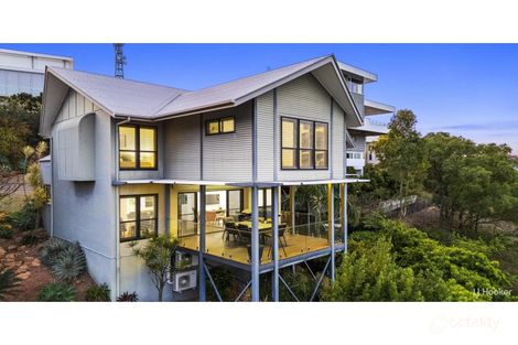 Property photo of 2/5 Glamis Court Castle Hill QLD 4810