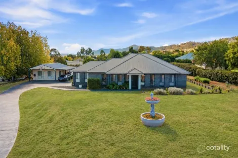Property photo of 4 Sequoia Drive Moore Creek NSW 2340