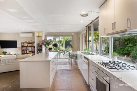 Property photo of 24 Manatunga Circuit Greensborough VIC 3088
