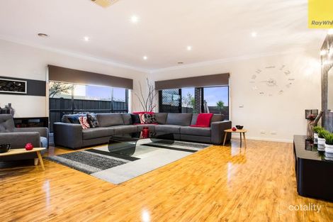 Property photo of 8 Densham Way Craigieburn VIC 3064