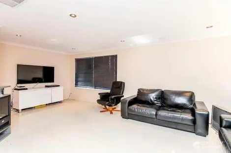 Property photo of 32 Manapouri Meander Joondalup WA 6027
