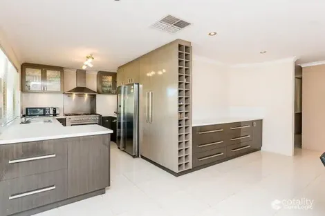 Property photo of 32 Manapouri Meander Joondalup WA 6027