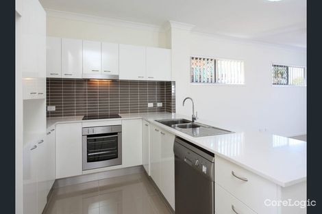 Property photo of 32/12 Singh Street Wynnum West QLD 4178