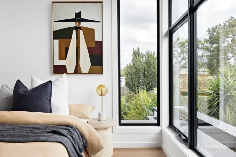 Property photo of 24 Strathaird Street Strathmore VIC 3041