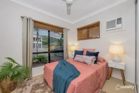 Property photo of 32 Timbury Way Mount Louisa QLD 4814