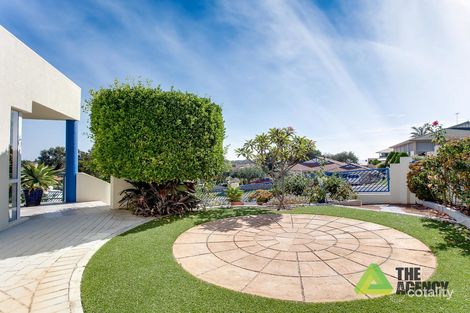 Property photo of 2 Ironbark Place Halls Head WA 6210