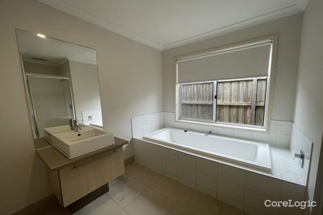 Property photo of 15 Warrego Way Point Cook VIC 3030