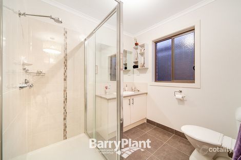 Property photo of 8 Botham Crescent Pakenham VIC 3810