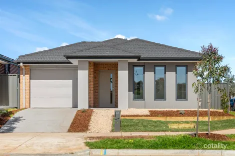 64 Bridge Rd, Melton South, VIC 3338