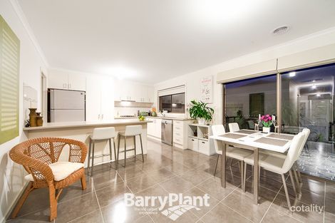 Property photo of 8 Botham Crescent Pakenham VIC 3810