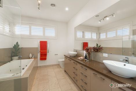 Property photo of 176 Sandhurst Boulevard Sandhurst VIC 3977