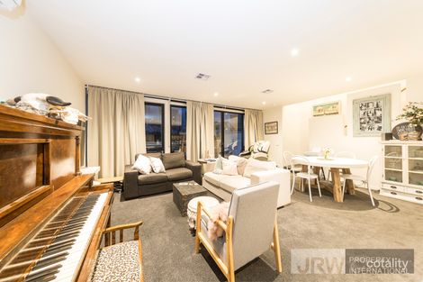 Property photo of 1 Bardaster Boulevard Chirnside Park VIC 3116