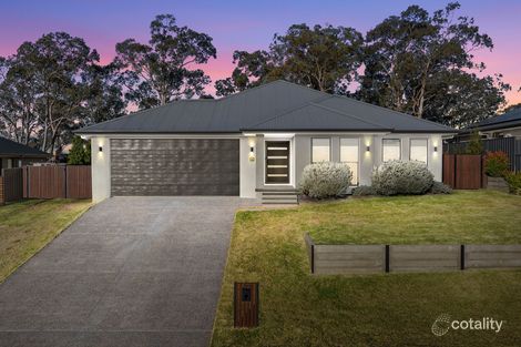 Property photo of 41 Harrow Circuit Greta NSW 2334
