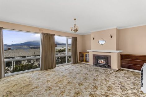Property photo of 8 Julie Street Lindisfarne TAS 7015